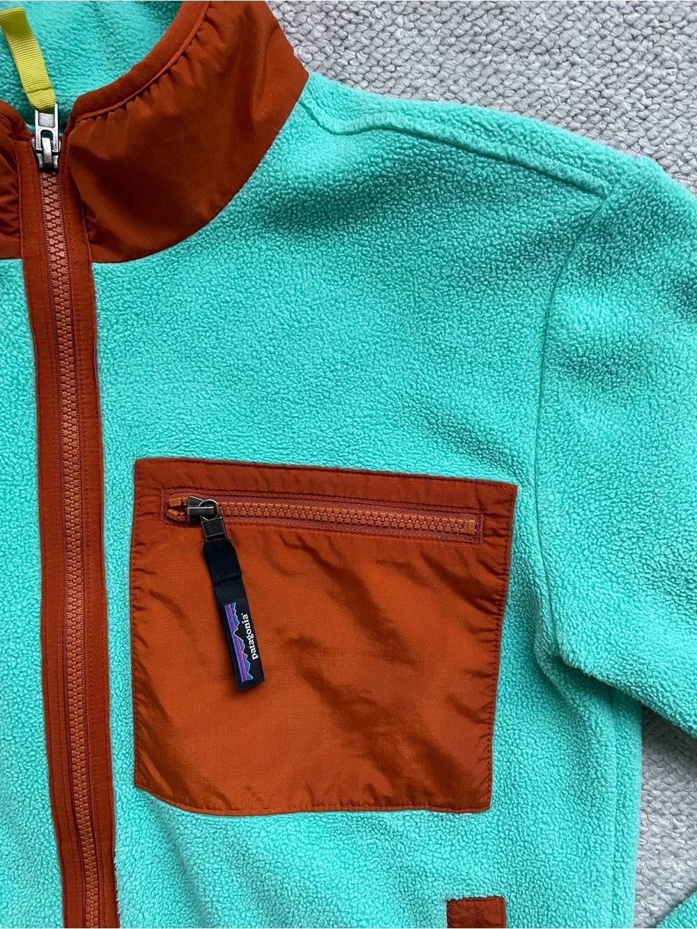 Patagonia Kids Synchilla Full Zip Jacket, Fresh Teal / Orange, Size XL (14)